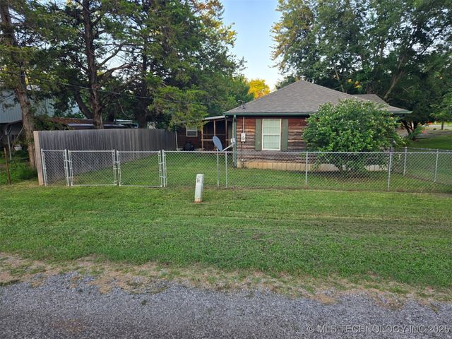 1509 Pawnee Avenue, Hartshorne, OK 74547