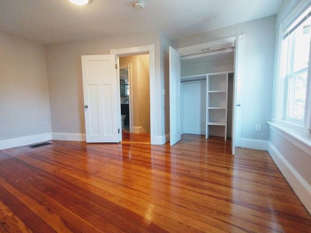 11 Bay State Ave 2, Somerville, MA 02144