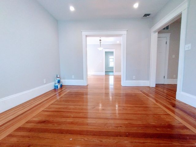 11 Bay State Ave 2, Somerville, MA 02144