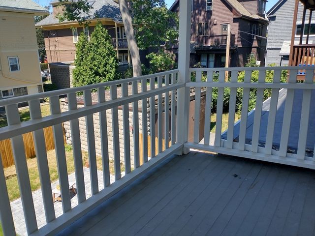 11 Bay State Ave 2, Somerville, MA 02144