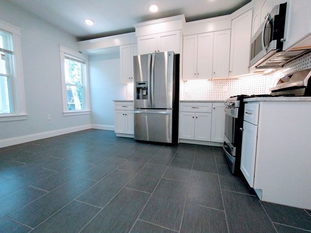11 Bay State Ave 2, Somerville, MA 02144