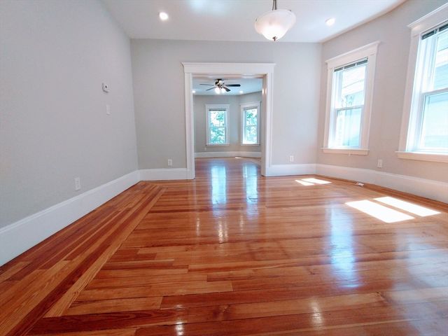 11 Bay State Ave 2, Somerville, MA 02144