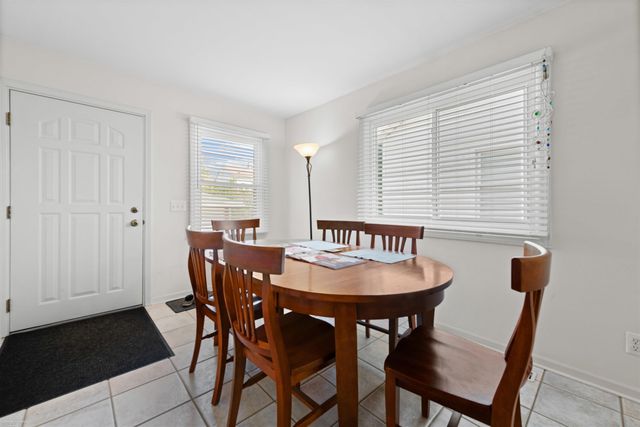 1330 Beaconsfield Street, Grosse Pointe, MI 48230