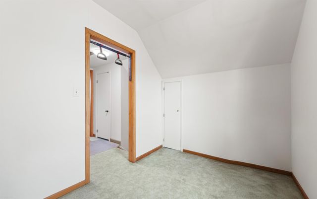 1330 Beaconsfield Street, Grosse Pointe, MI 48230