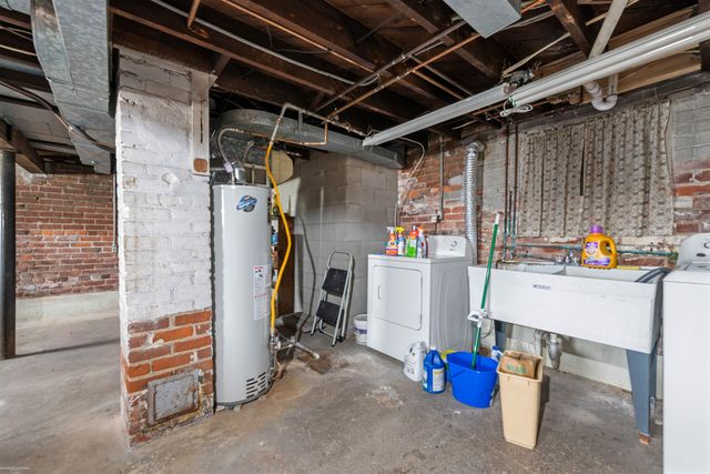 1330 Beaconsfield Street, Grosse Pointe, MI 48230