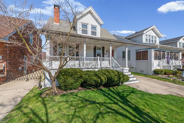 1330 Beaconsfield Street, Grosse Pointe, MI 48230