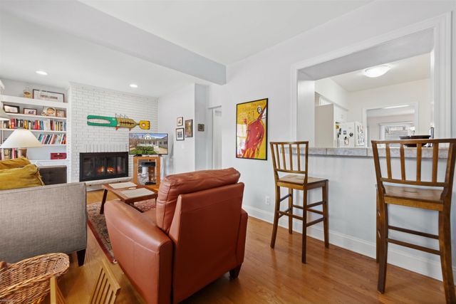 1330 Beaconsfield Street, Grosse Pointe, MI 48230