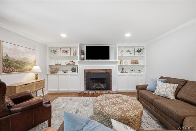 4370 Autumn, Clarence, NY 14031