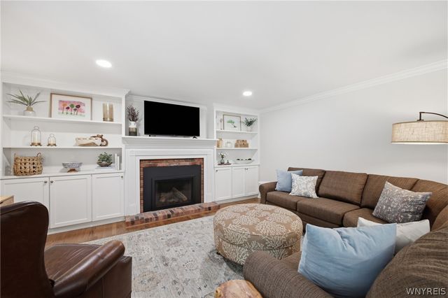 4370 Autumn, Clarence, NY 14031