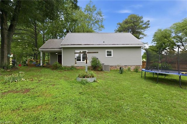 8643 NC Highway 150, Reidsville, NC 27320