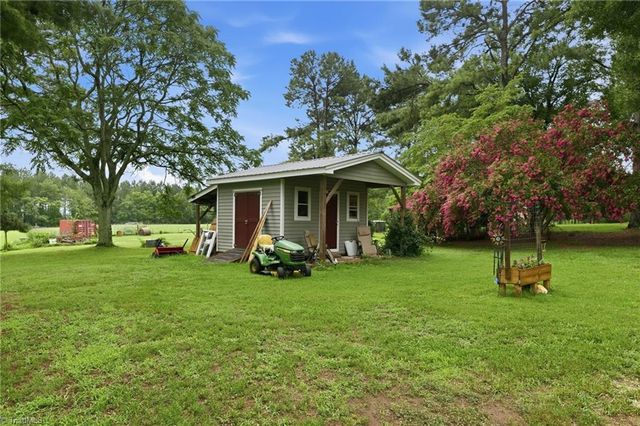8643 NC Highway 150, Reidsville, NC 27320