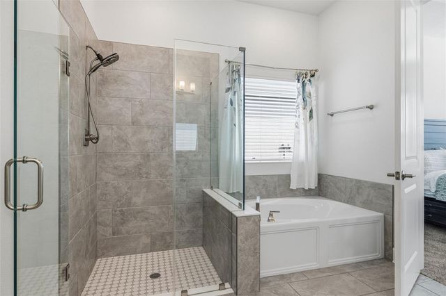 5925 SILVER SUN DRIVE, Apollo Beach, FL 33572