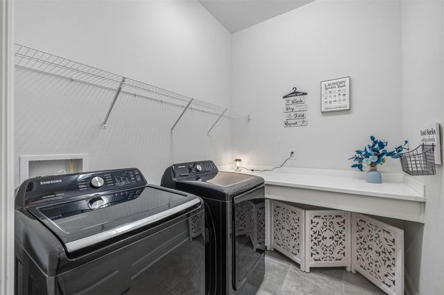 5925 SILVER SUN DRIVE, Apollo Beach, FL 33572