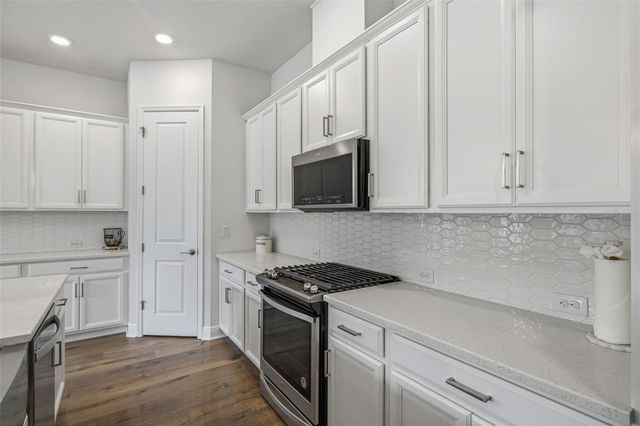 5925 SILVER SUN DRIVE, Apollo Beach, FL 33572