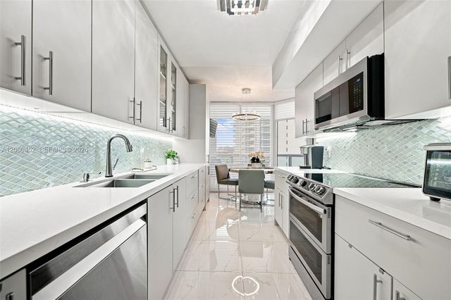 21205 Yacht Club Drive 1502, Aventura, FL 33180
