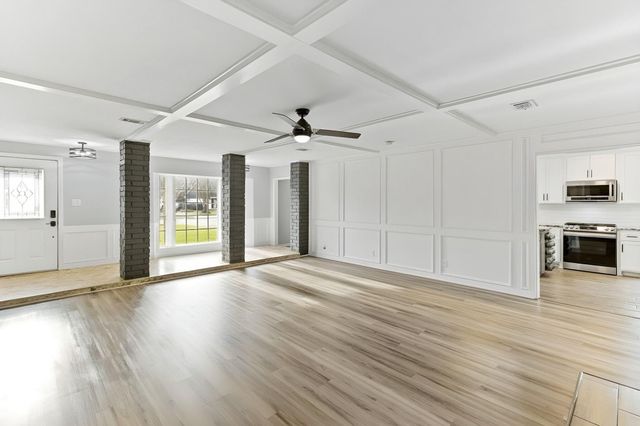 105 Poinciana Street Street, Lake Jackson, TX 77566