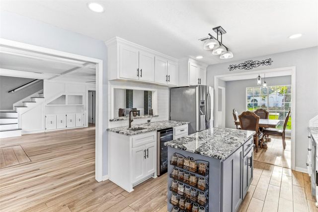 105 Poinciana Street Street, Lake Jackson, TX 77566