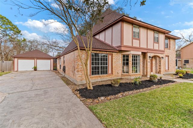 105 Poinciana Street Street, Lake Jackson, TX 77566