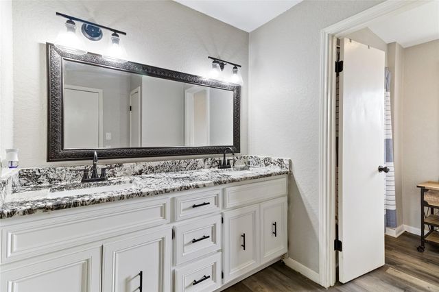 105 Poinciana Street Street, Lake Jackson, TX 77566