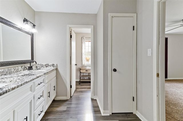 105 Poinciana Street Street, Lake Jackson, TX 77566