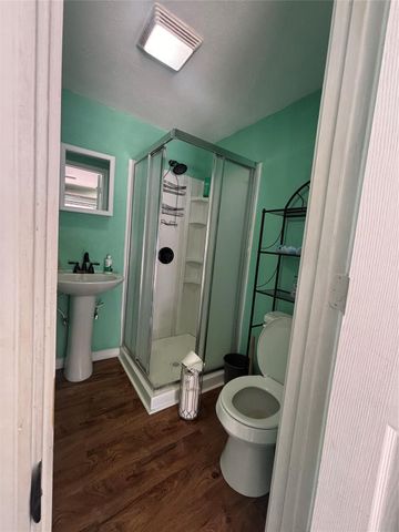 105 Poinciana Street Street, Lake Jackson, TX 77566