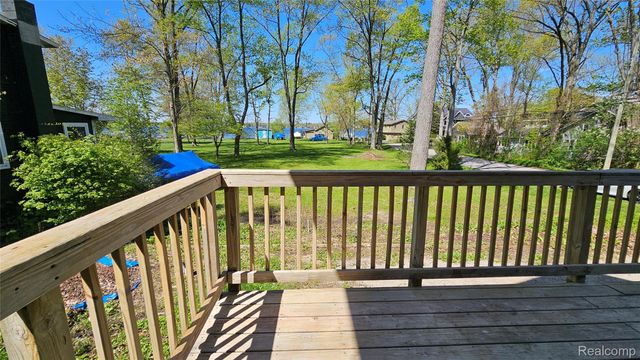 9847 Portage Lake Avenue, Dexter Township, MI 48169