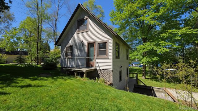 9847 Portage Lake Avenue, Dexter Township, MI 48169