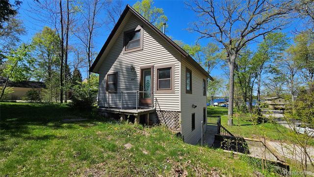 9847 Portage Lake Avenue, Dexter Township, MI 48169