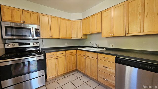 9847 Portage Lake Avenue, Dexter Township, MI 48169