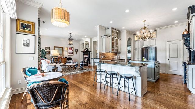4302 W Willowbend Drive, Rogers, AR 72758