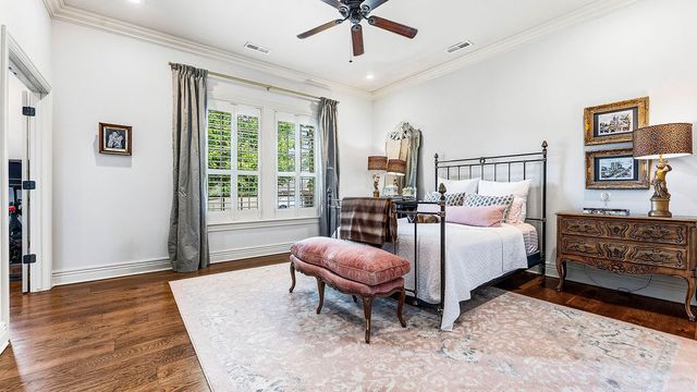 4302 W Willowbend Drive, Rogers, AR 72758