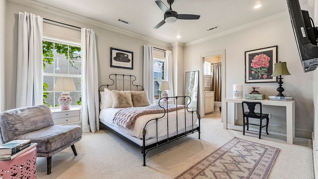 4302 W Willowbend Drive, Rogers, AR 72758