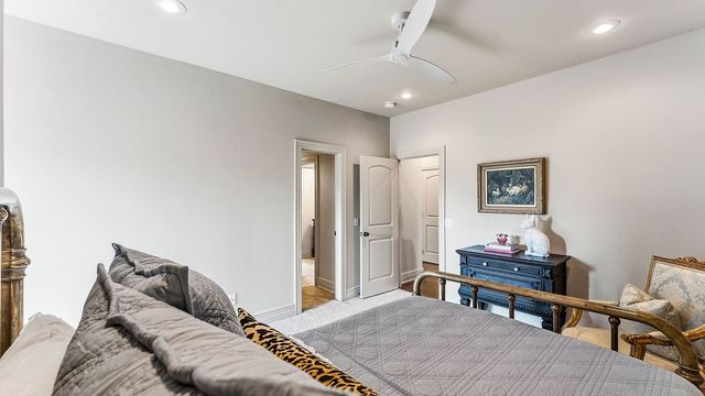 4302 W Willowbend Drive, Rogers, AR 72758