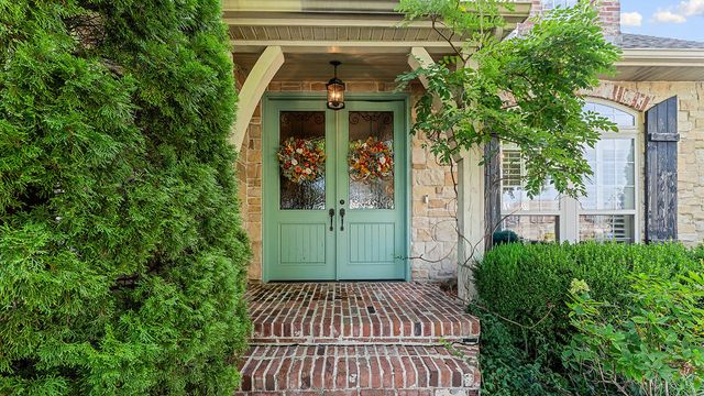 4302 W Willowbend Drive, Rogers, AR 72758