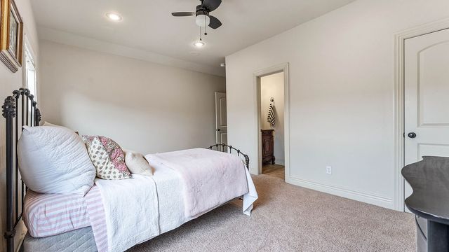 4302 W Willowbend Drive, Rogers, AR 72758
