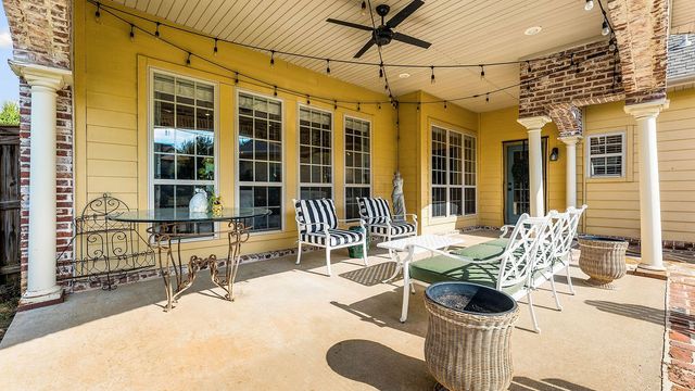 4302 W Willowbend Drive, Rogers, AR 72758