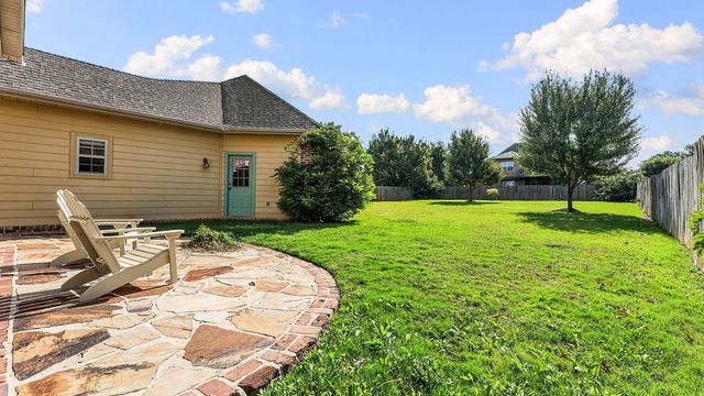 4302 W Willowbend Drive, Rogers, AR 72758