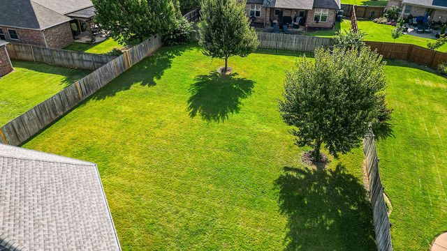 4302 W Willowbend Drive, Rogers, AR 72758