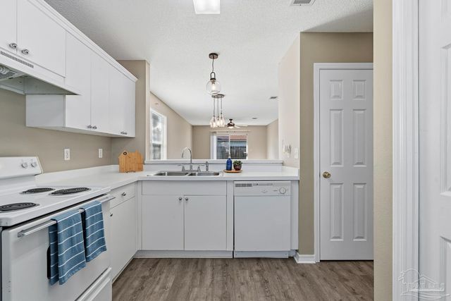 1099 Antigua Cir, Pensacola, FL 32506