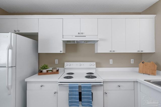 1099 Antigua Cir, Pensacola, FL 32506