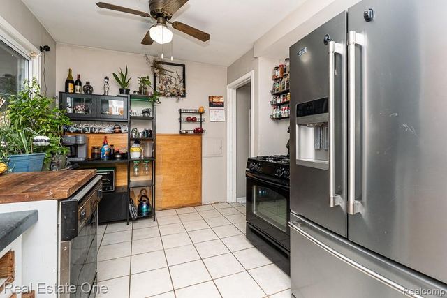 9012 Roosevelt Street, Taylor, MI 48180