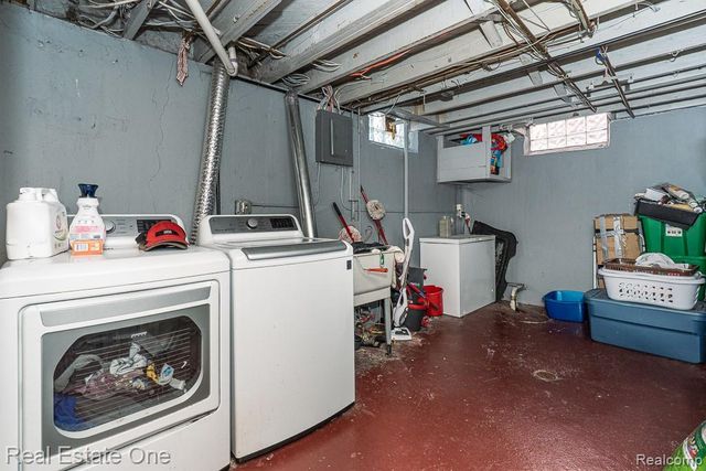 9012 Roosevelt Street, Taylor, MI 48180