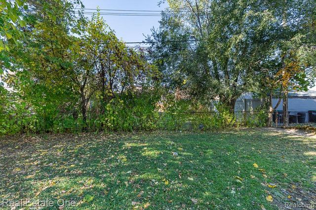 9012 Roosevelt Street, Taylor, MI 48180