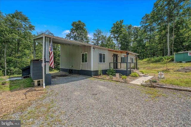 397 HAPPY VALLEY LN, Berkeley Springs, WV 25411