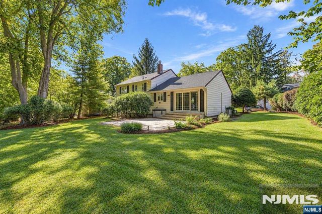 29 Addison Place, Ho-ho-kus, NJ 07423