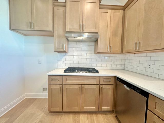 541 Porter Country PKWY, Buda, TX 78610
