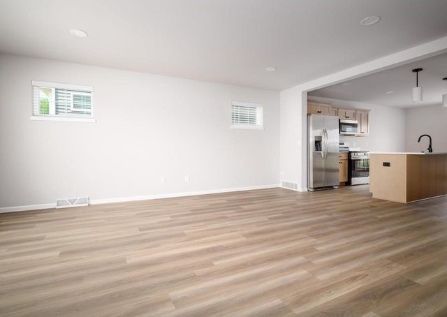 10116 Mosaic Way, Middleton, WI 53562