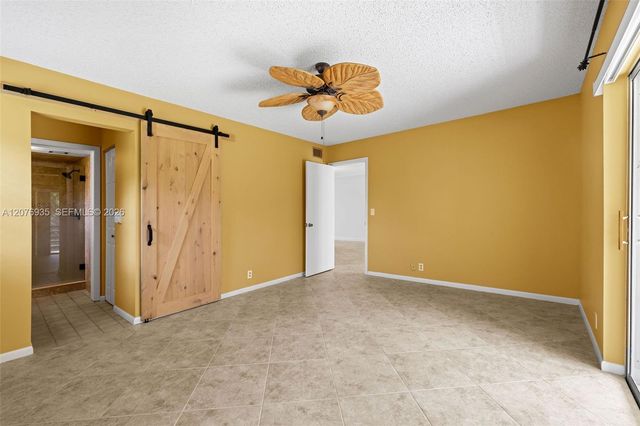 110 Lake Meryl Drive 216, West Palm Beach, FL 33411