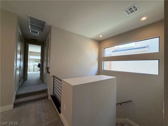 66 Pristine Glen Street, Las Vegas, NV 89135
