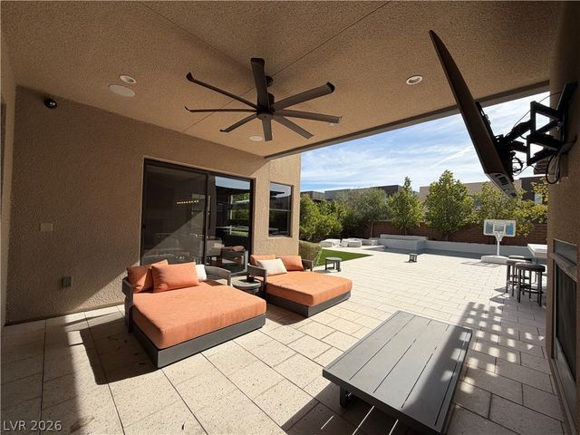 66 Pristine Glen Street, Las Vegas, NV 89135